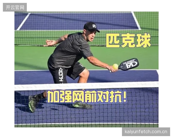 哥伦比亚防线延续“硬汉”风格，其定位球防守和高空球对抗能力将是关键。